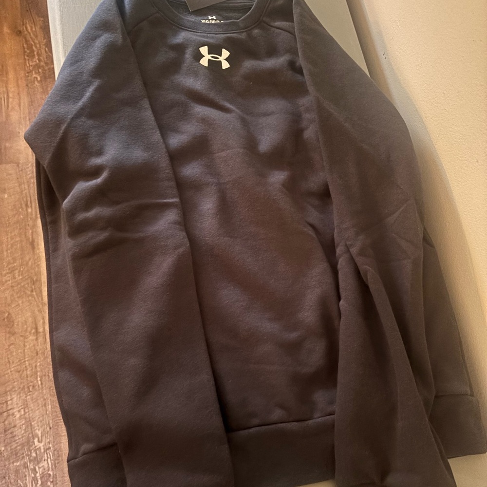 Under Armour youth large sweatshirt